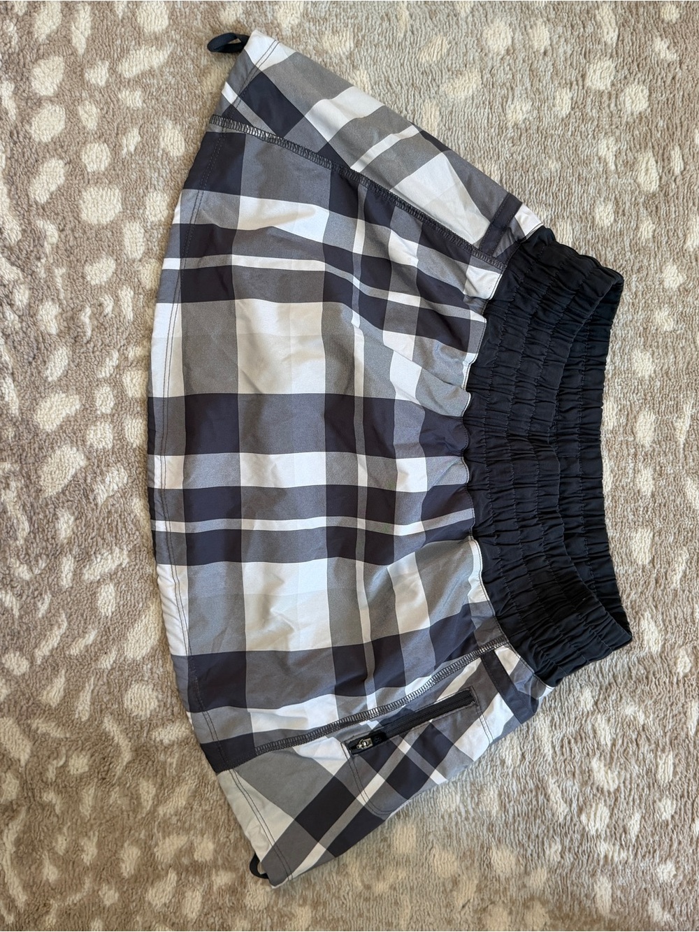 RARE lululemon Run Leader of the Track Skort Plaid balloon - size 6